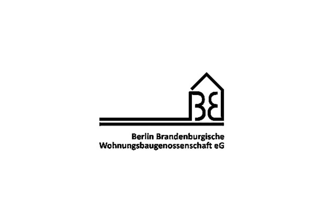 Maik M. Paulsen als Zauberer beim Mitarbeiter-Sommerfest der BBWBG auf einem Eventschiff in Berlin